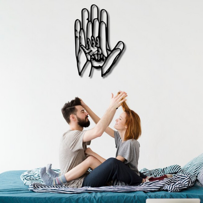 تصميم يد العائلة