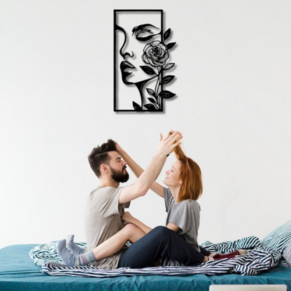 وجه المرأة والوردة